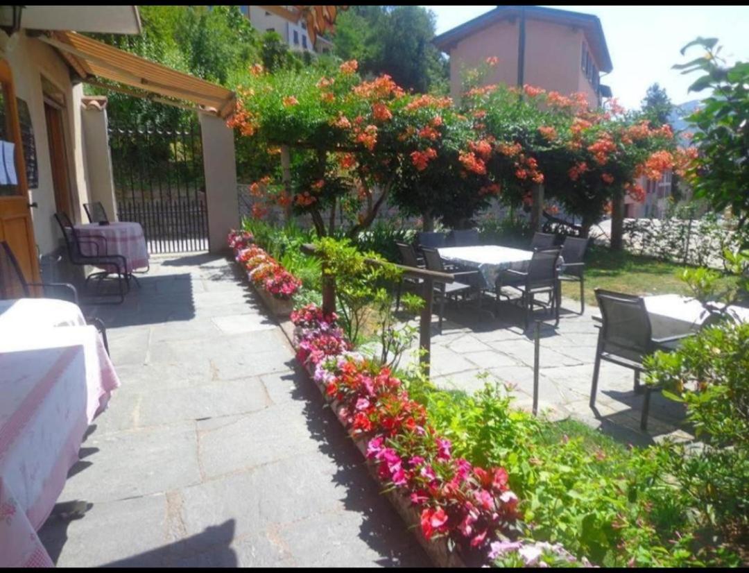 Hotel Pensione Serena Purasca Exterior foto